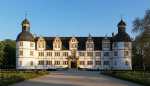 800px-Paderborn SchlossNeuhaus[1]