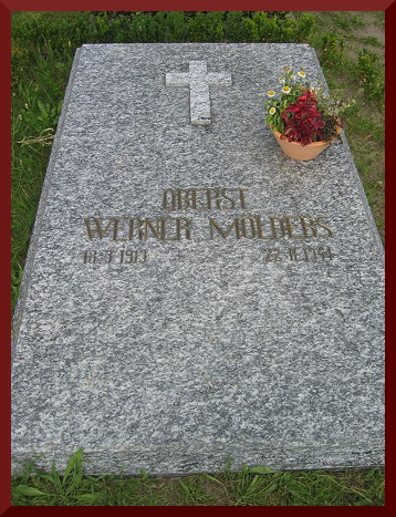 Werner Mölders Grabstein Invalidenfriedhof Berlin