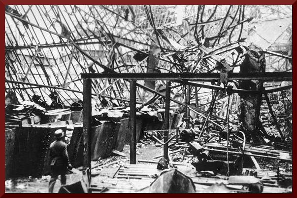 Bundesarchiv Bild 183-B29903, Stalingrad, zerstörte Werkhallen Gal07