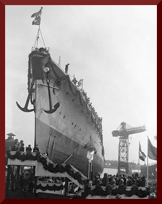 398px-Bundesarchiv Bild 102-05949, Wilhelmshaven, Stapellauf Kreuzer  Köln 01