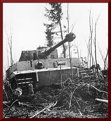 420px-Bundesarchiv Bild 146-1981-071-07A%252C Russland%252C Panzer VI %2527Tiger I%2527