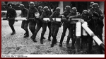 BibBundesarchiv Bild 183-51909-0003%2C Polen%2C Schlagbaum%2C deutsche Soldaten
