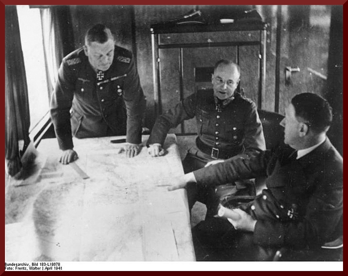 Bundesarchiv Bild 183-L18678, Hitler, von Brauchitsch, Keitel bei Besprechung