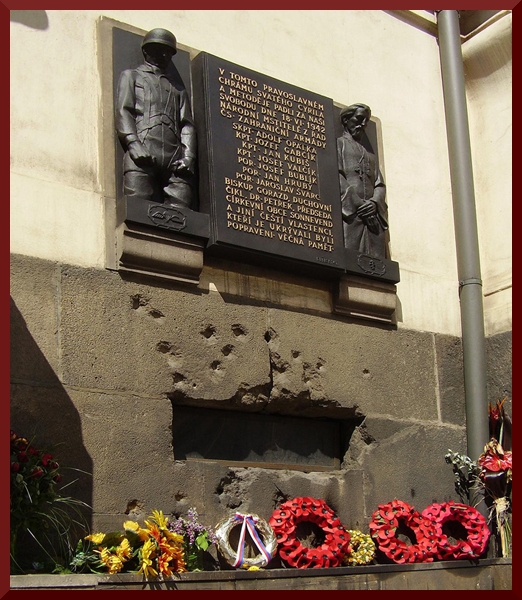 Resslova-Pamatnik-parasutisti