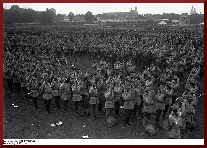 Bundesarchiv, Bild 102-00840   CC-BY-SA