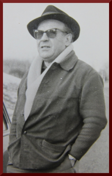 Oskar Schindler mit Sonnenbrille