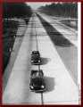 Bundesarchiv Bild 146-1979-025-30A, Reichsautobahn mit zwei KdF-Wagen