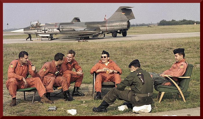 Bundesarchiv B 145 Bild-F027432-0007, Flugzeuge F-104 Starfighter, MFG 1