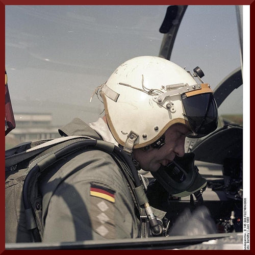 Bundesarchiv B 145 Bild-F027404-0009, Flugzeug F-104 Starfighter, JG 74