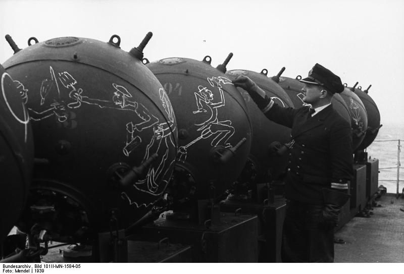 1939 Bundesarchiv Bild 101II-MN-1584-05%2C Schiffsminen-