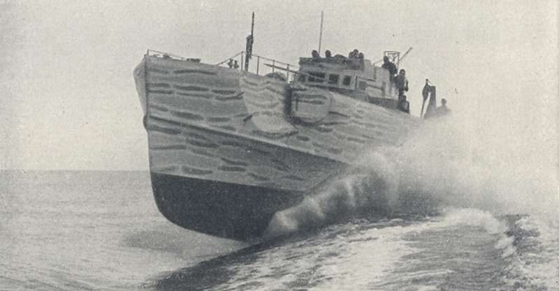 Schnellboot bei Höchstfahrt Galerie