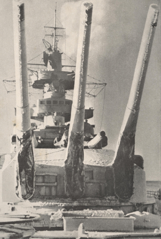 Schlachtschiff im Eis forenbildarchiv