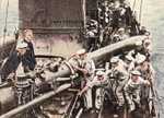 Bild 211 Torpedorohr wird geladen
