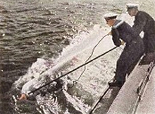 Bild 216 Auffischen eine Torpedos
