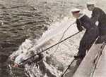 Bild 216 Auffischen eine Torpedos