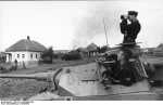 Bundesarchiv Bild 101I-748-0088-02A%2C Russland%2C Panzer III und Besatzung