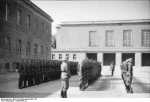 Bundesarchiv Bild 101III-Wisniewski-005-21A, Berlin, Kaserne der LSSAH, Waffen-SS beim Appell