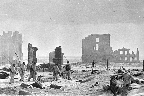 RIAN archive 602161 Center of Stalingrad after liberation[1]