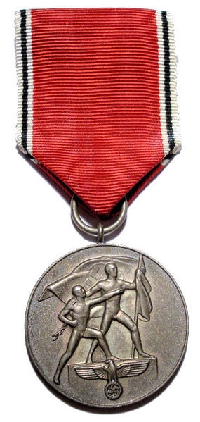 285px-Anchlussmedal front[1]