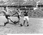 Bundesarchiv Bild 183-R78798, Berlin, Fußballspiel AIK Stockholm gegen BSV 92[1]