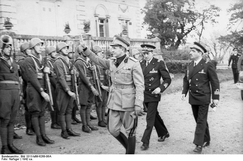 Bundesarchiv Bild 101II-MW-6268-06A, Frankreich, Italienische Offiziere und Soldaten[1]