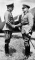 151 Generalfeldmarschall von Brauchitsch und Generaloberst von Schobert auf dem Feldflughafen Beltsy