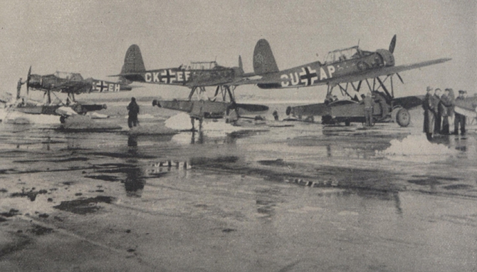 76 Arado Forenbildarchiv