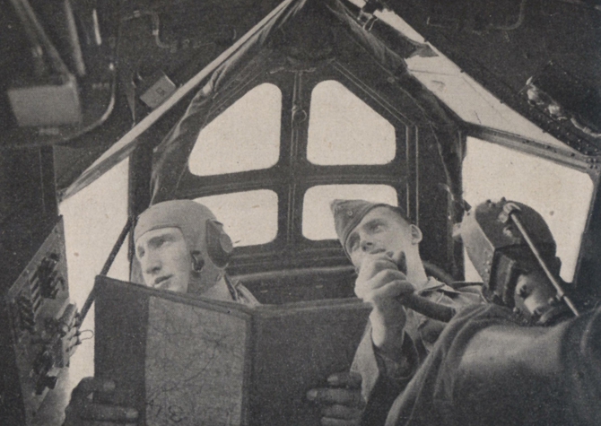 6 Flugzeugführer und Beobachter  Kampfflugzeug Forenbildarchiv