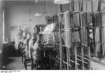 Bundesarchiv Bild 146-1987-079-03, Fernsprechvermittlung