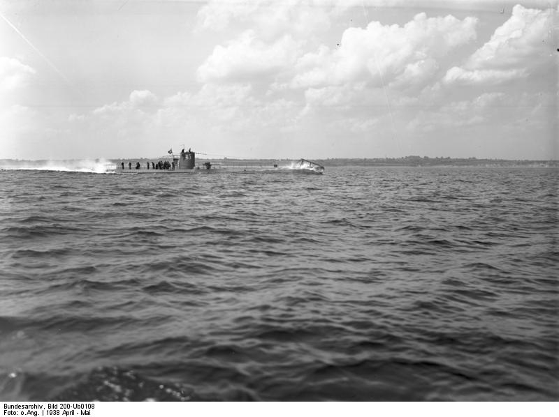 Bundesarchiv Bild 200-Ub0108, U-45 auf Meilenfahrt
