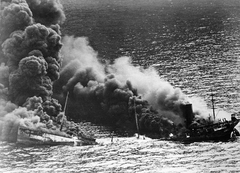 800px-Allied tanker torpedoed[1]