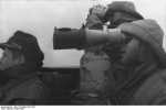 Bundesarchiv Bild 101II-MW-4781-20A, Golf von Biskaya, Brückenwache auf U-373[1]