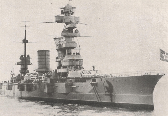 Sowjet-Schlachtschiff Marat Forenbildarchiv