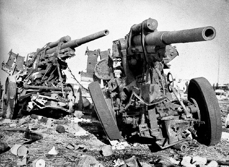 114b zerstörte sowjetische Geschütze