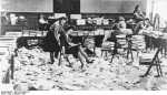 Bundesarchiv Bild 183-V00197-3, Nürnberg Prozess, Büro für Druckschriften-Herstellung