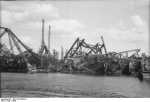 Bundesarchiv Bild 183-V02203-3, Hamburg, Zerstörte Hafenanlage