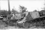 Bundesarchiv Bild 101I-238-2009-13A, Russland, Umbau eines Panzer II