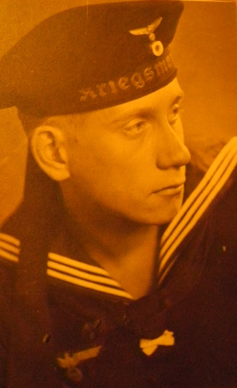 2013.08.21 Helmut L2