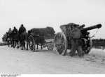 Bundesarchiv Bild 101I-700-0297-14, Russland, leichte Feldhaubitze in Fahrstellung
