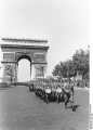 Bundesarchiv Bild 101I-751-0067-34, Paris, Parade deutscher Soldaten